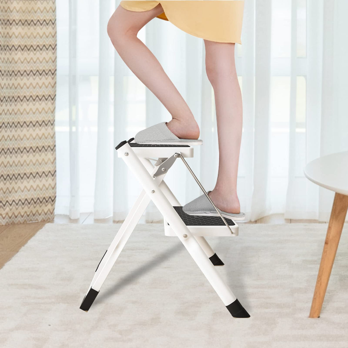2 Step Folding Metal Step Stool with Anti-Slip Pedal S1323